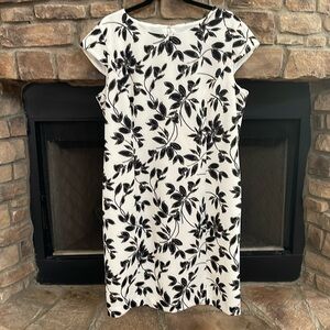 NWT Preston & York black and ivory “Resort Ready” dress. Size 18.